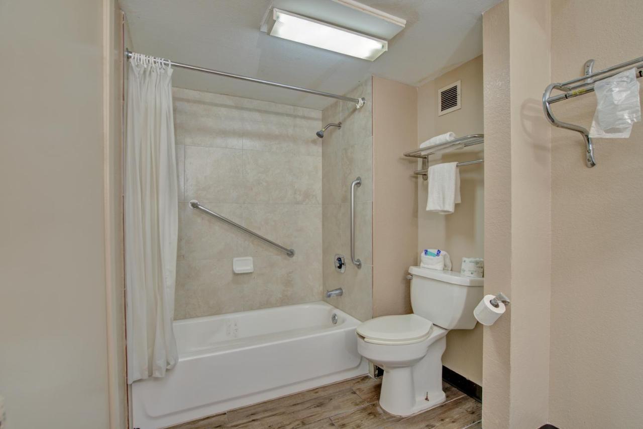 Americas Best Value Inn Laredo Zewnętrze zdjęcie