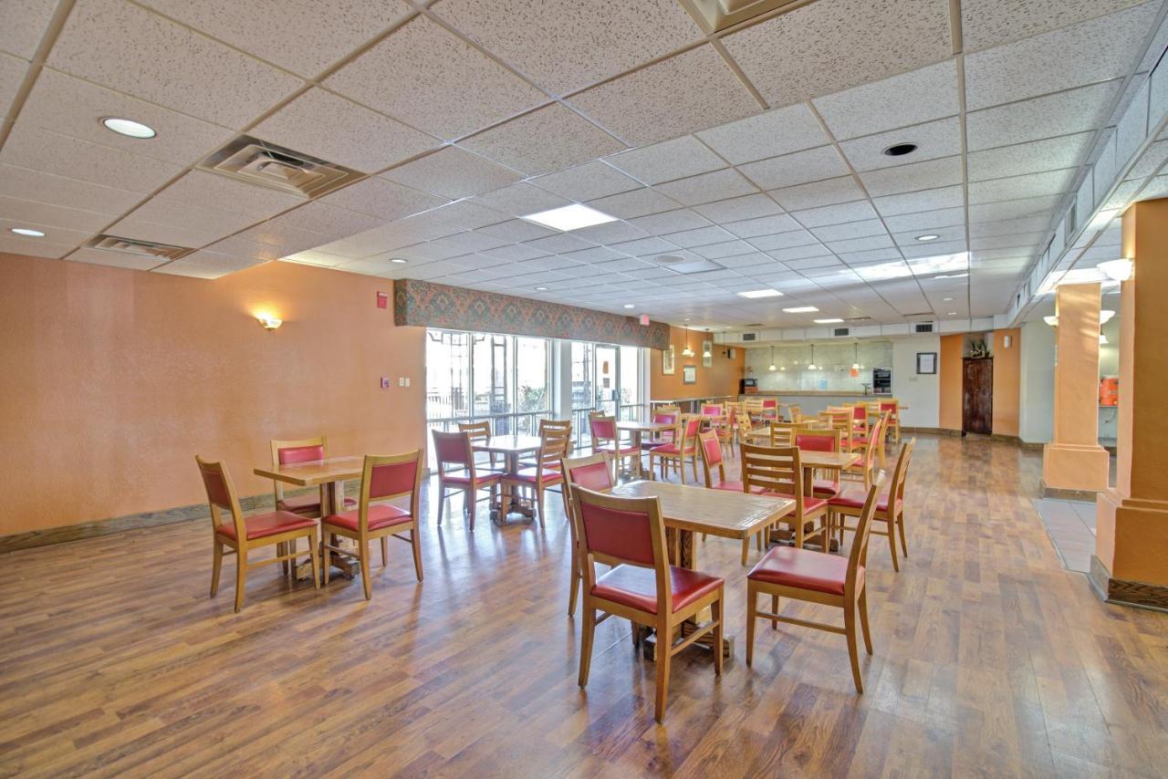 Americas Best Value Inn Laredo Zewnętrze zdjęcie