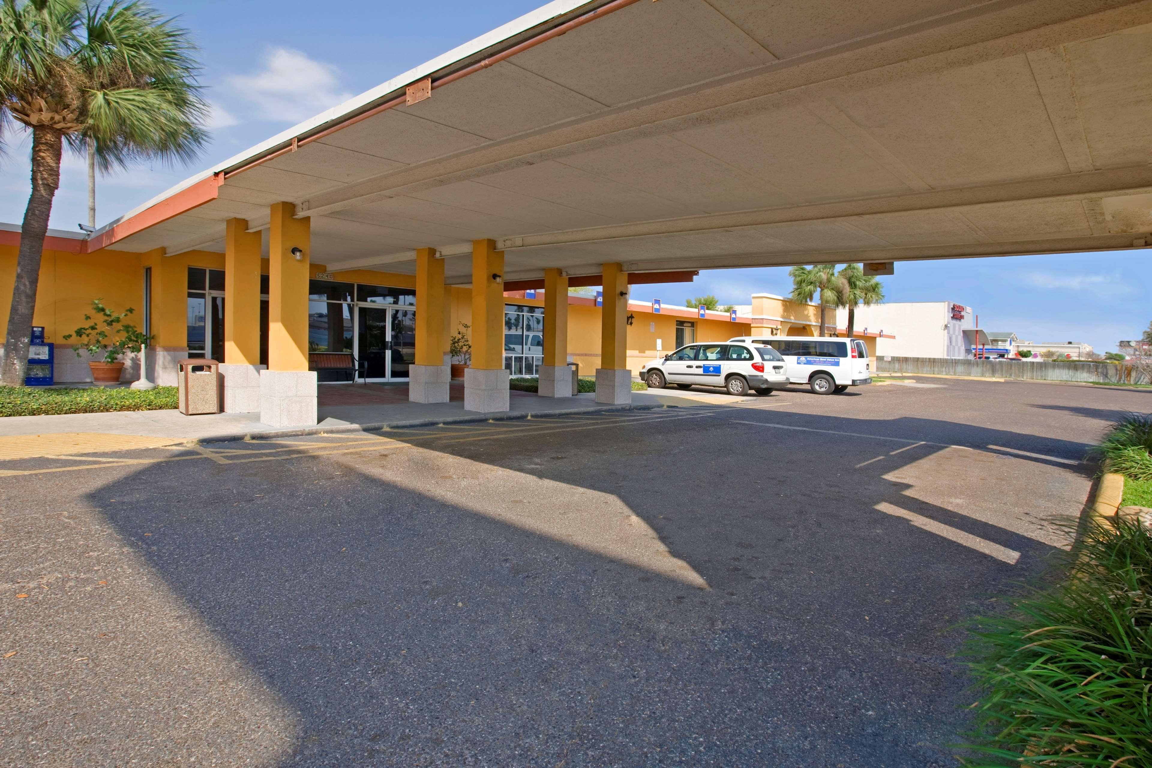 Americas Best Value Inn Laredo Zewnętrze zdjęcie