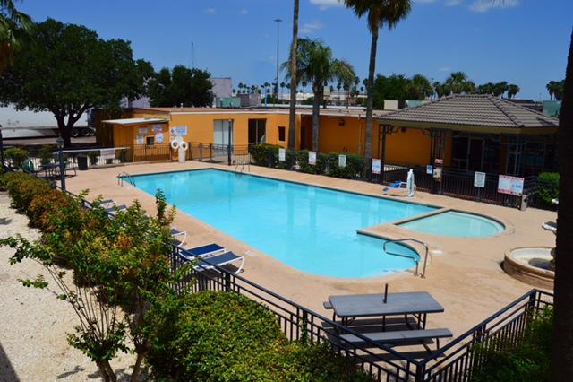 Americas Best Value Inn Laredo Zewnętrze zdjęcie