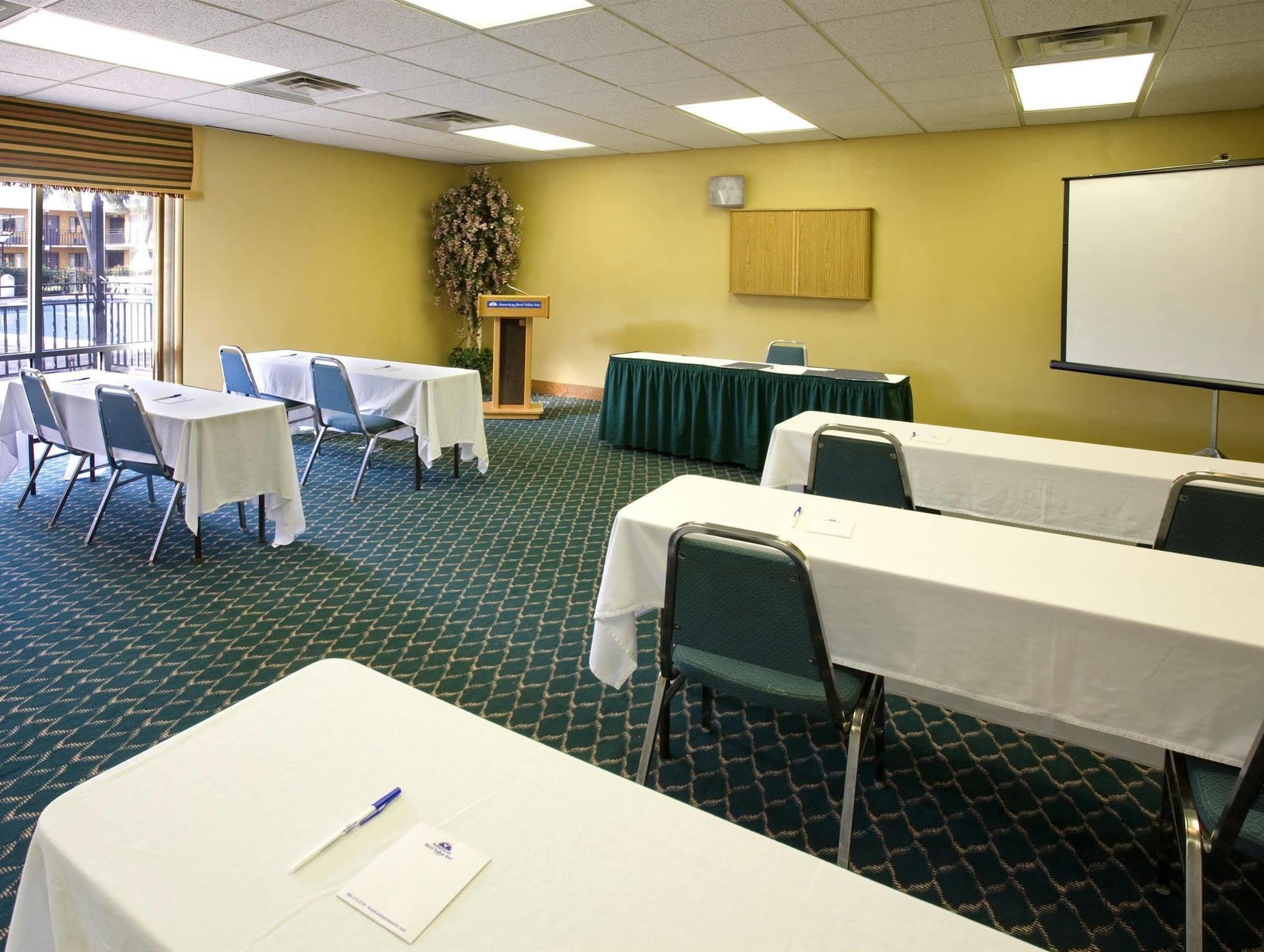 Americas Best Value Inn Laredo Zewnętrze zdjęcie