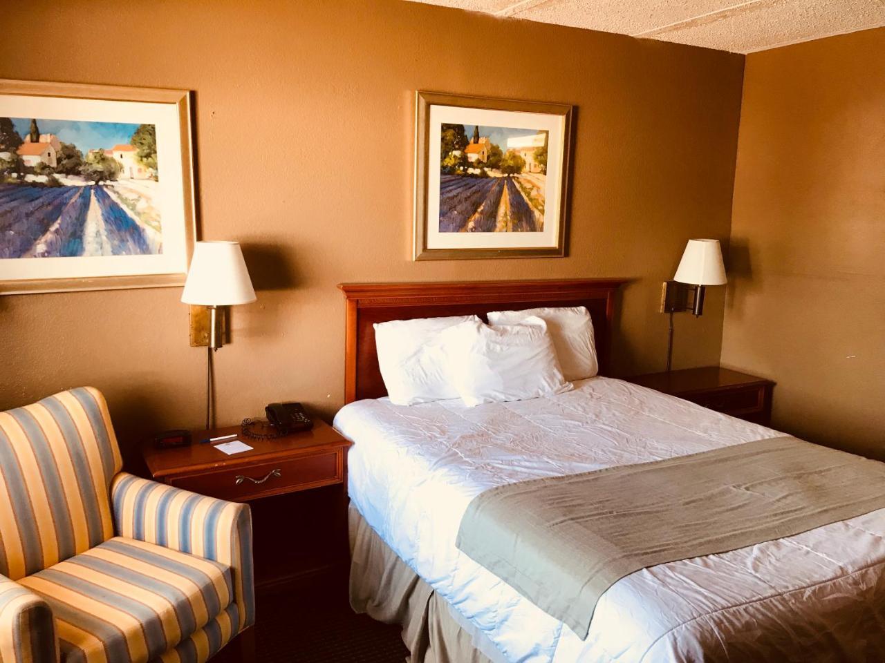 Americas Best Value Inn Laredo Zewnętrze zdjęcie